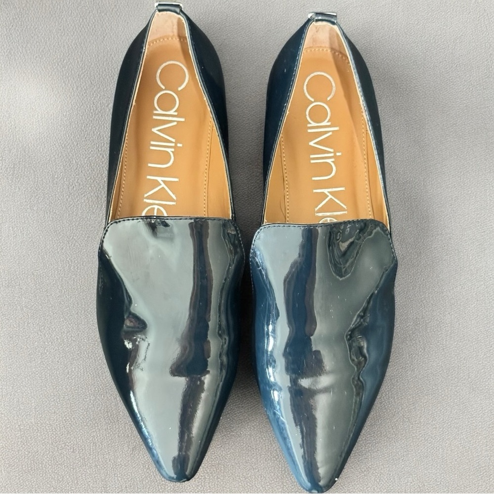 Calvin Klein Blue Flats Sleek Modern Design